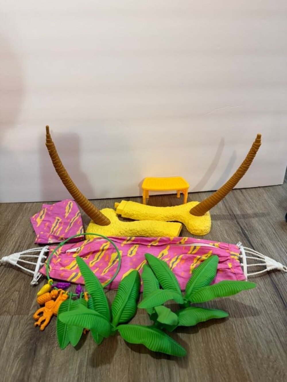 Vintage 1990 Barbie Hawaiian Fun Hammock Hideaway Play set INCOMPLETE
